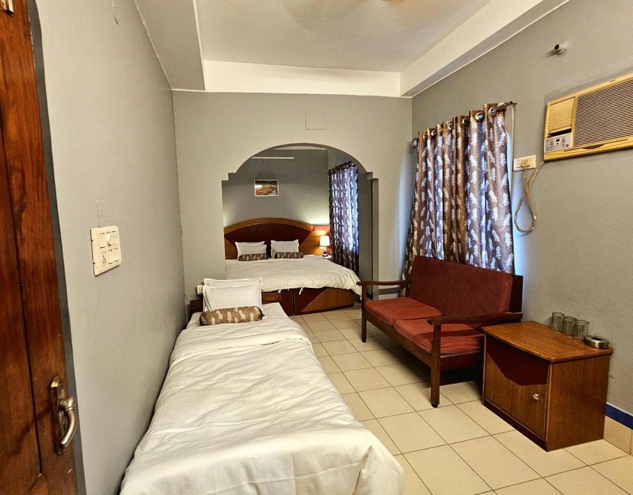 Hotel Vishal Siliguri Dış mekan fotoğraf