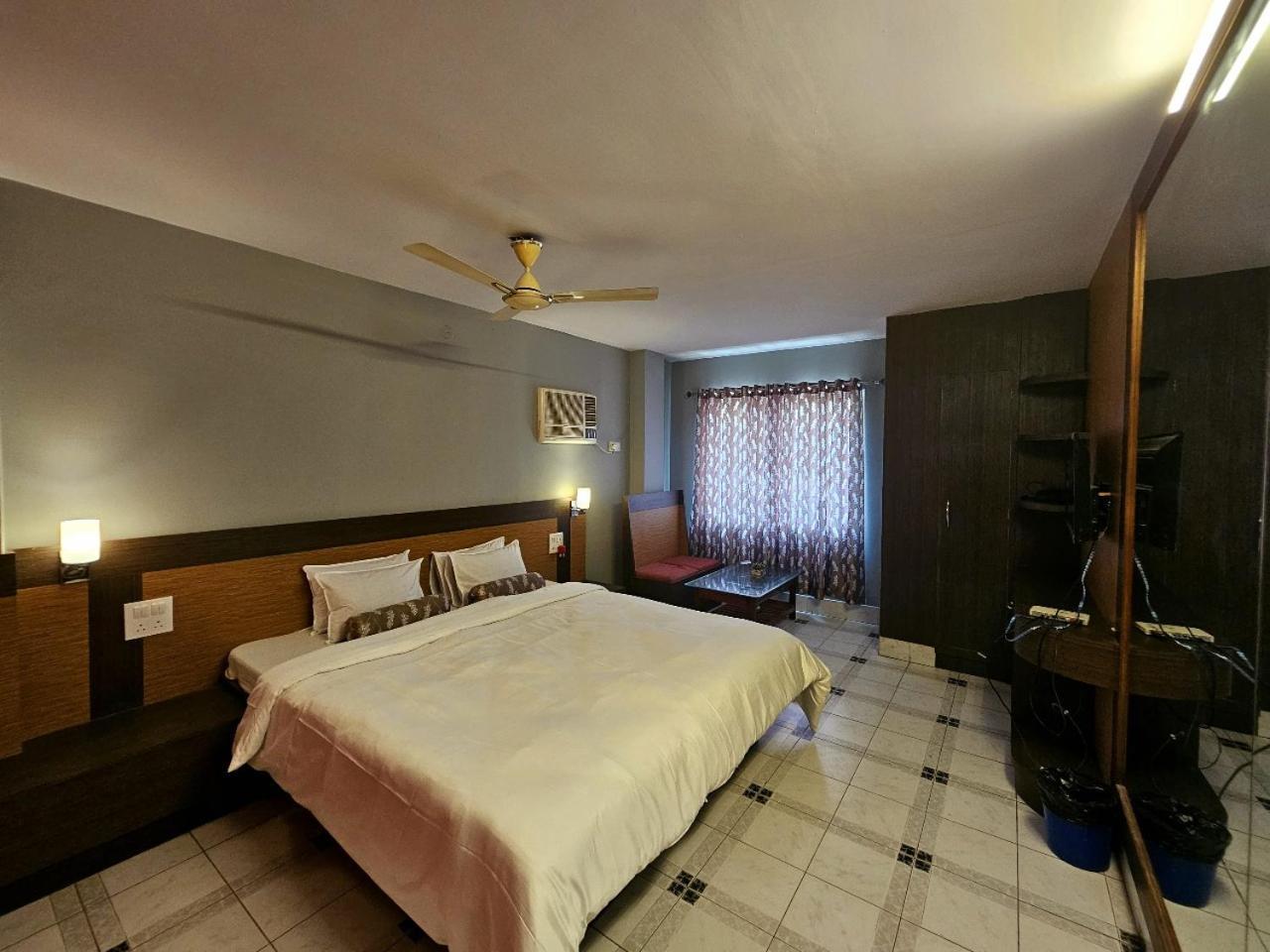 Hotel Vishal Siliguri Dış mekan fotoğraf