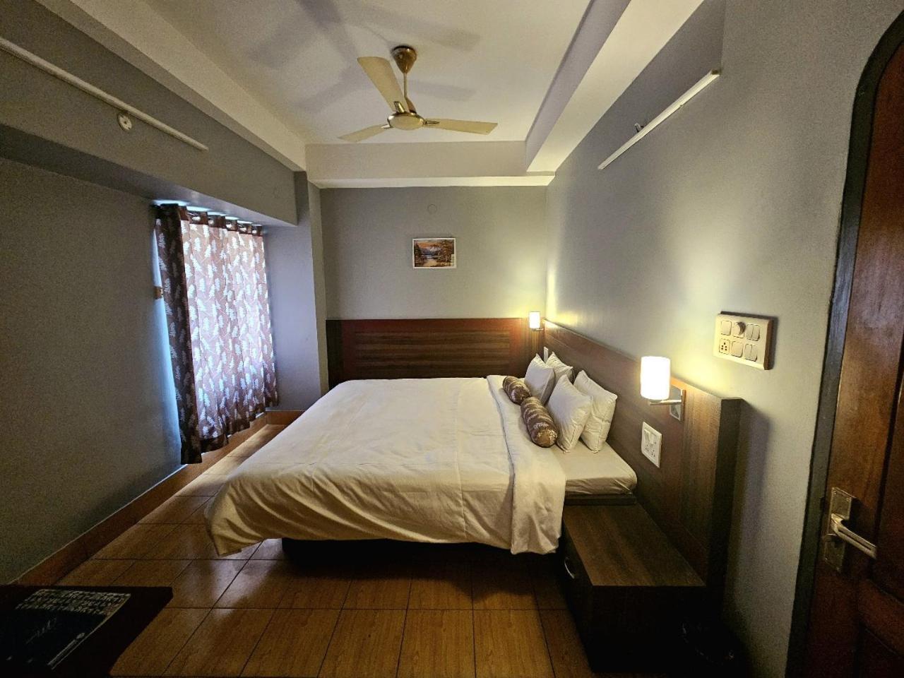 Hotel Vishal Siliguri Dış mekan fotoğraf