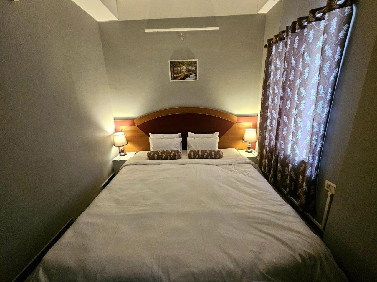Hotel Vishal Siliguri Dış mekan fotoğraf